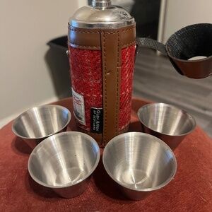 GLEN APPIN of SCOTLAND hunting Flask with shot glasses